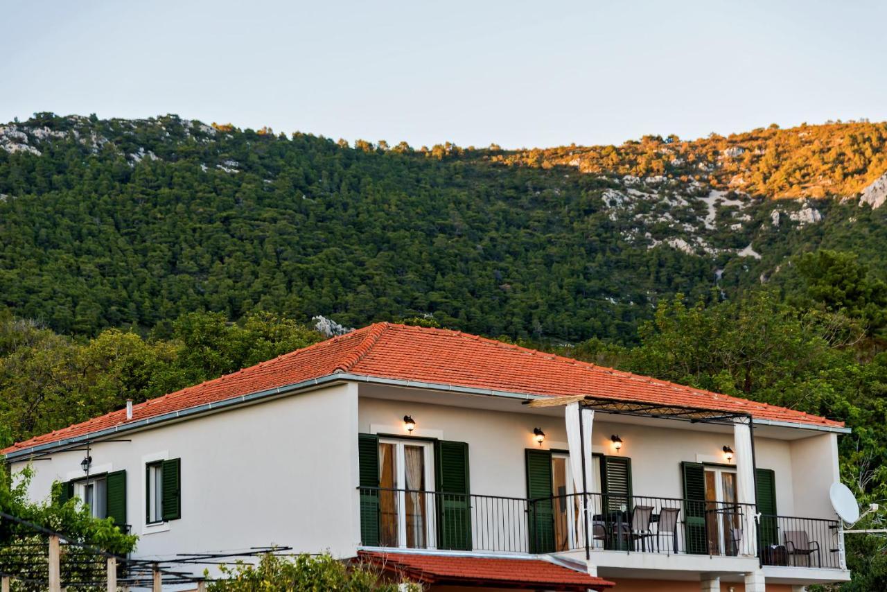 Casa Katalina Apartment Komiza Luaran gambar