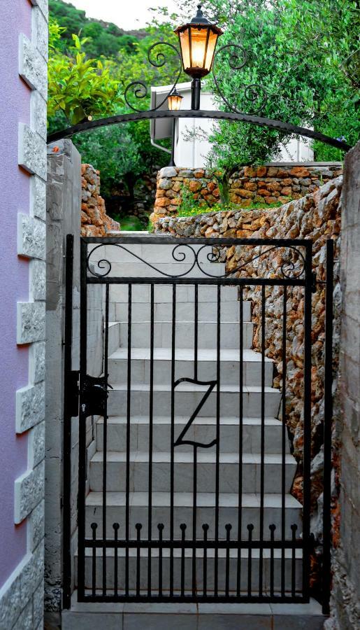 Casa Katalina Apartment Komiza Luaran gambar