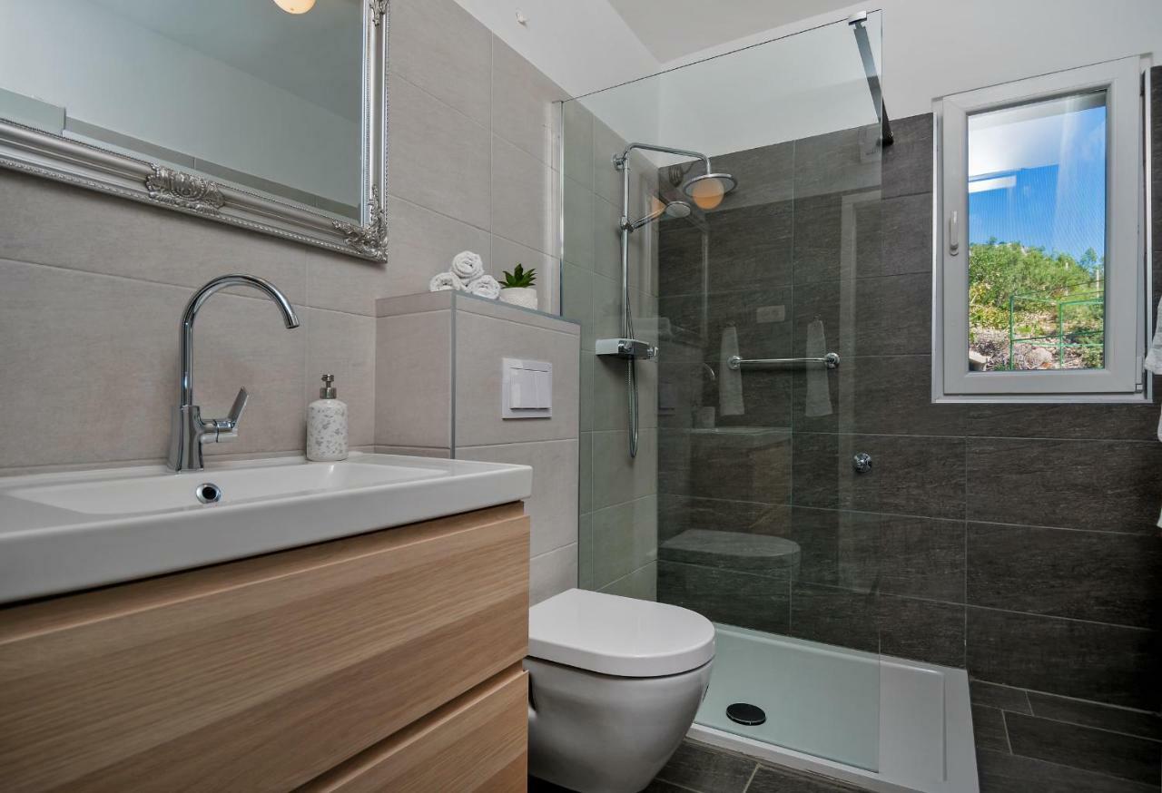 Casa Katalina Apartment Komiza Luaran gambar
