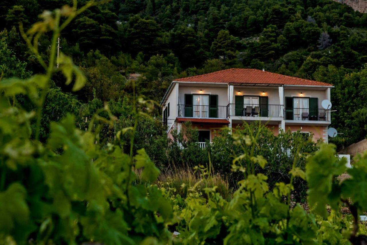 Casa Katalina Apartment Komiza Luaran gambar